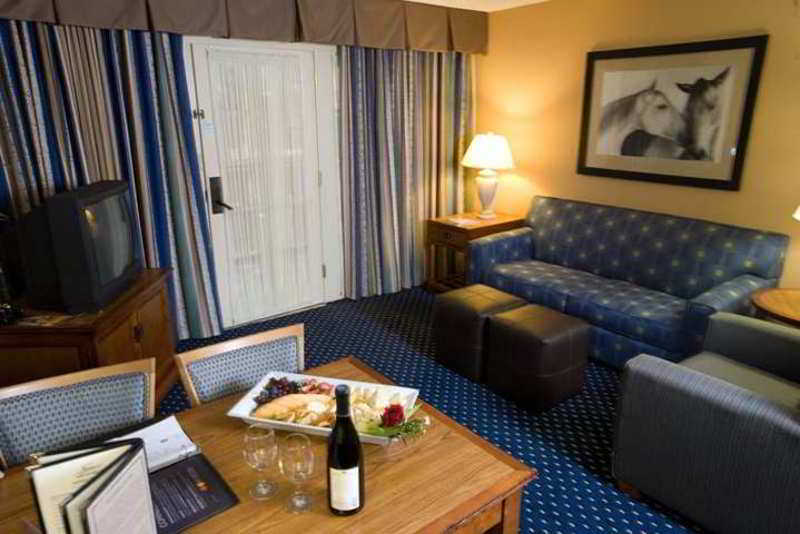Embassy Suites By Hilton Austin Central Bilik gambar